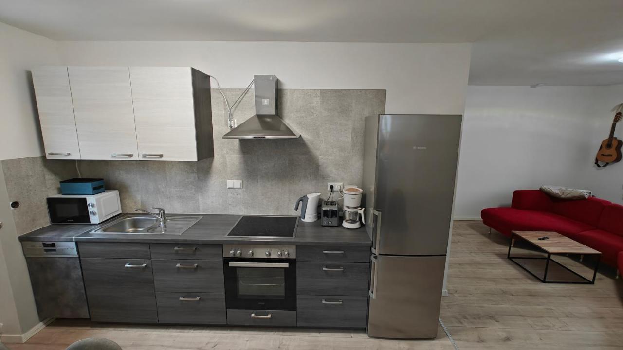 Ferienwohnung "Sorgenfrei" In Coburg ! - Im Eg Mit Privatparkplatz & Balkon Exterior photo