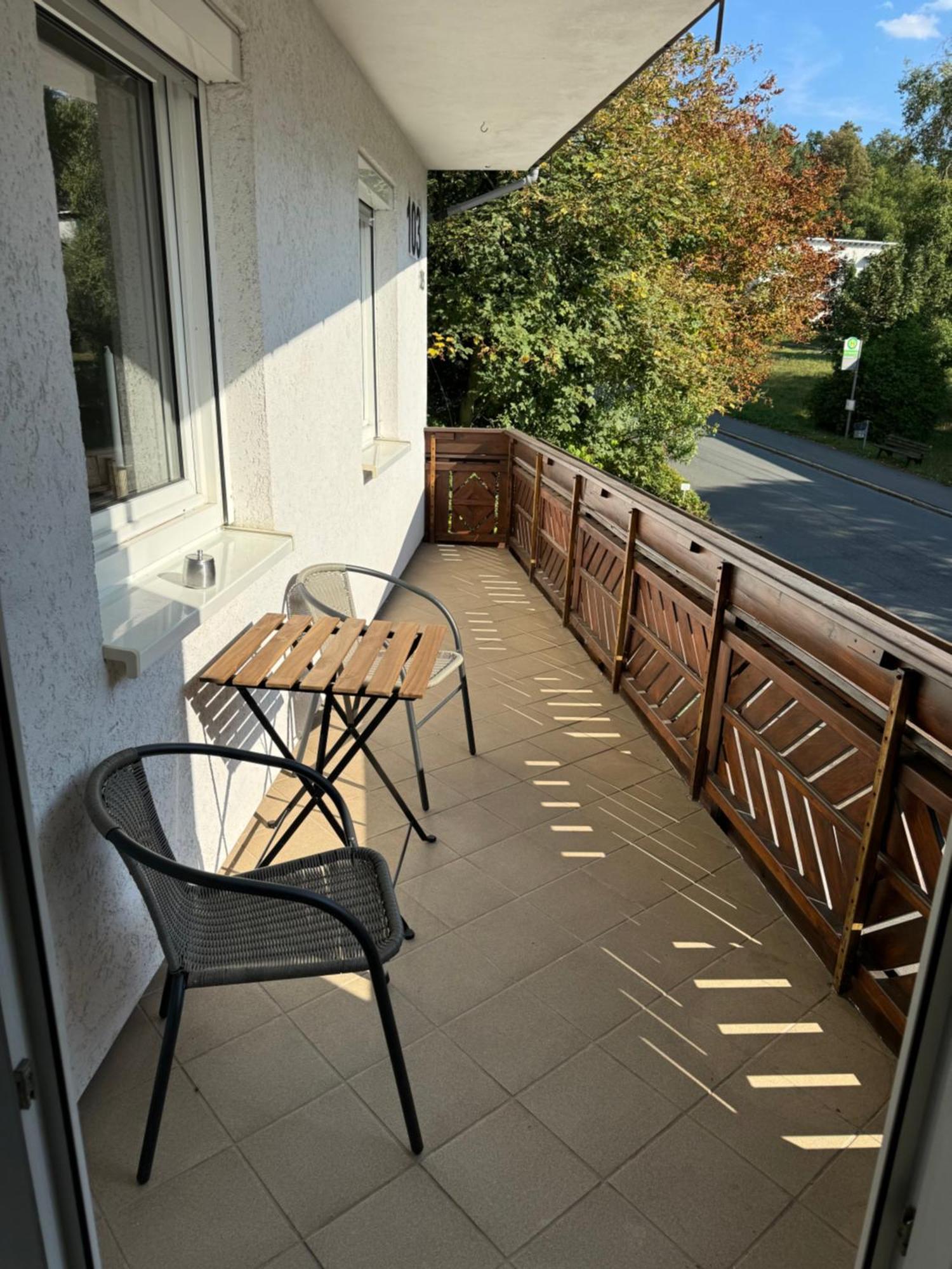 Ferienwohnung "Sorgenfrei" In Coburg ! - Im Eg Mit Privatparkplatz & Balkon Exterior photo